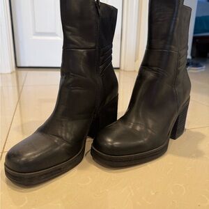 Women's Black Leather Boots